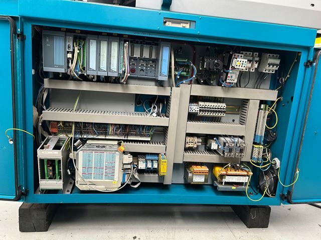 Used Boy 12A injection moulding machine