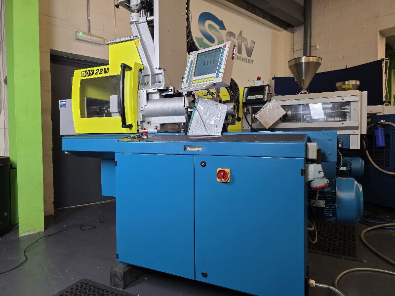 Used Boy 22MHV injection moulding machine