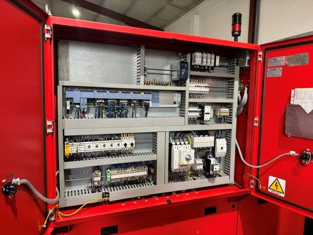 Used NEGRI BOSSI V  2100H-1600 injection moulding machine