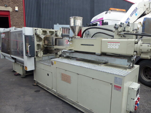 Used NEGRI BOSSI V 3700H-2000 injection moulding machine