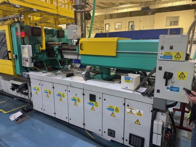 Used ARBURG 720 ALLDRIVE 3200-800 injection moulding machine