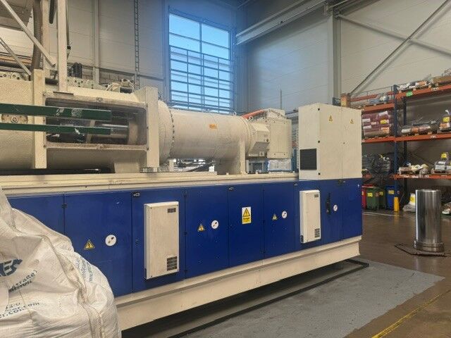 Used KRAUSS MAFFEI MX  1600-33000 injection moulding machine