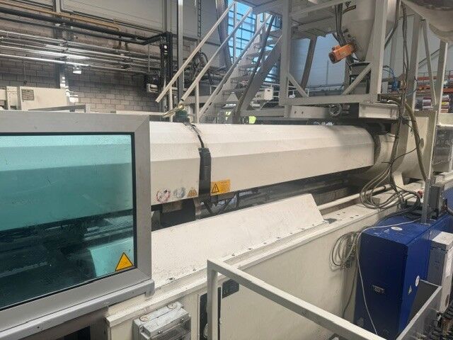 Used KRAUSS MAFFEI MX  1600-33000 injection moulding machine