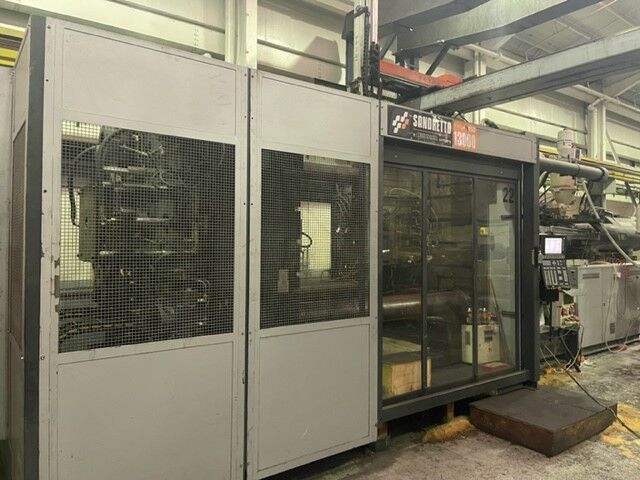 Used SANDRETTO  MEGA HES injection moulding machine