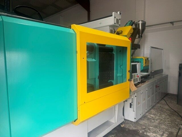 Used ARBURG 720S e2 3K 3200 - 1300  290  290 injection moulding machine
