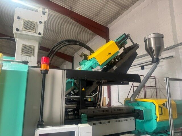 Used ARBURG 720S e2 3K 3200 - 1300  290  290 injection moulding machine