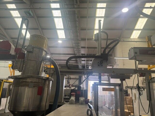 Used NEGRI BOSSI CANBIO 1300H-400 injection moulding machine