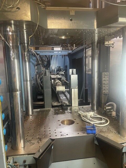 Used ENGEL INSERT 1350H  250 injection moulding machine