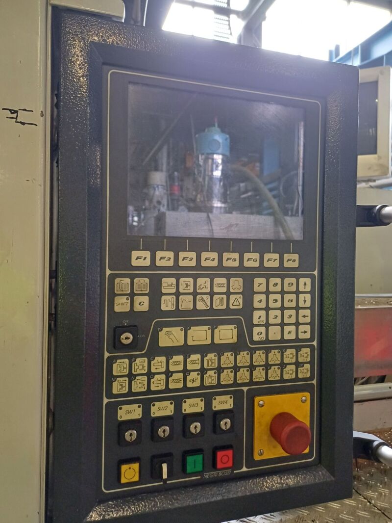 Used NEGRI BOSSI V 850H-300 injection moulding machine