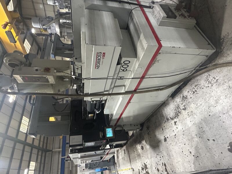 Used NEGRI BOSSI VS 3300H-1600 injection moulding machine