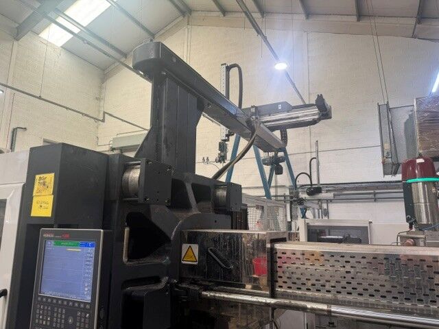 Used NEGRI BOSSI CANBIO 5500H-4250 injection moulding machine