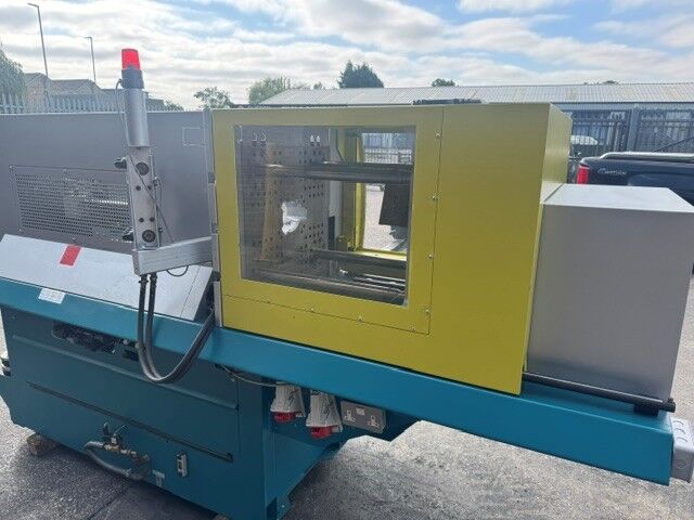 Used BOY E 550-205 injection moulding machine