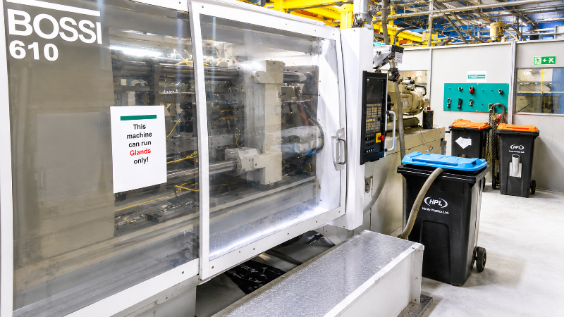 Used Negri Bossi  V160-610 injection moulding machine