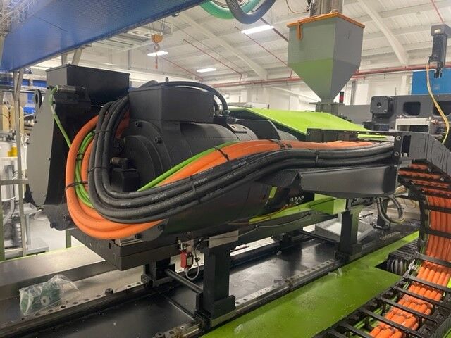 Used ENGEL e-motion 3440-380 injection moulding machine