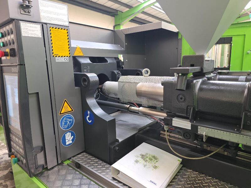 Used Engel Victory VC 500120 injection moulding machine