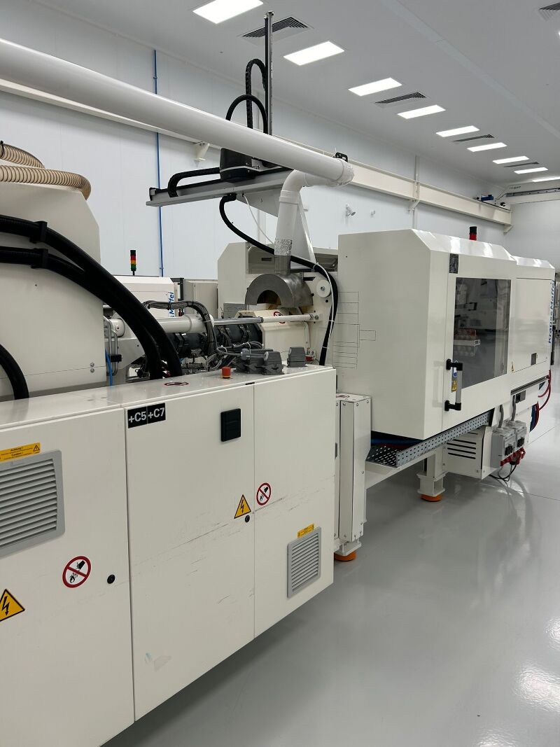 Used KRAUSS MAFFEI PX  160-750 injection moulding machine