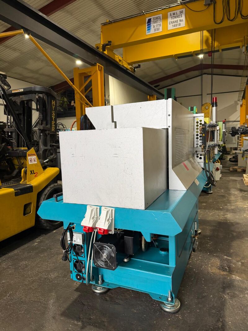 Used BOY E 600-205 injection moulding machine