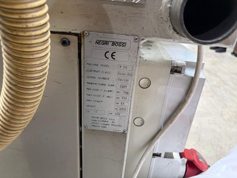 Used Negri Bossi V55-200 injection moulding machine