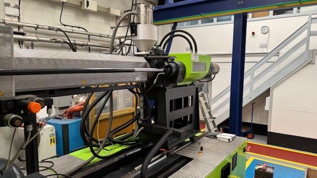Used ENGEL DUO 4550 1100 injection moulding machine