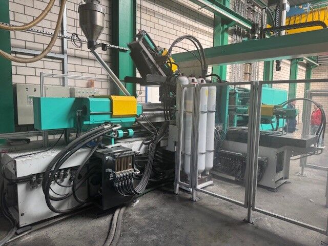 Used ARBURG 720S e2 3K 3200 - 1300 290 290 injection moulding machine