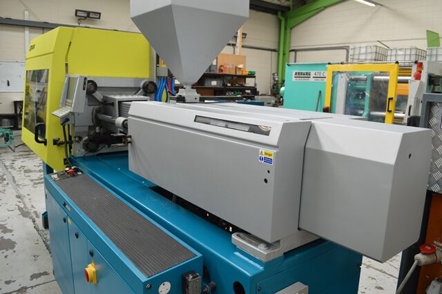 Used Boy 80M injection moulding machine