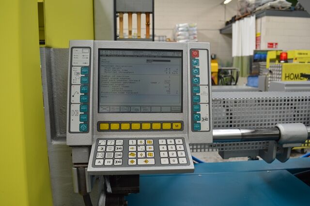 Used Boy 80M injection moulding machine