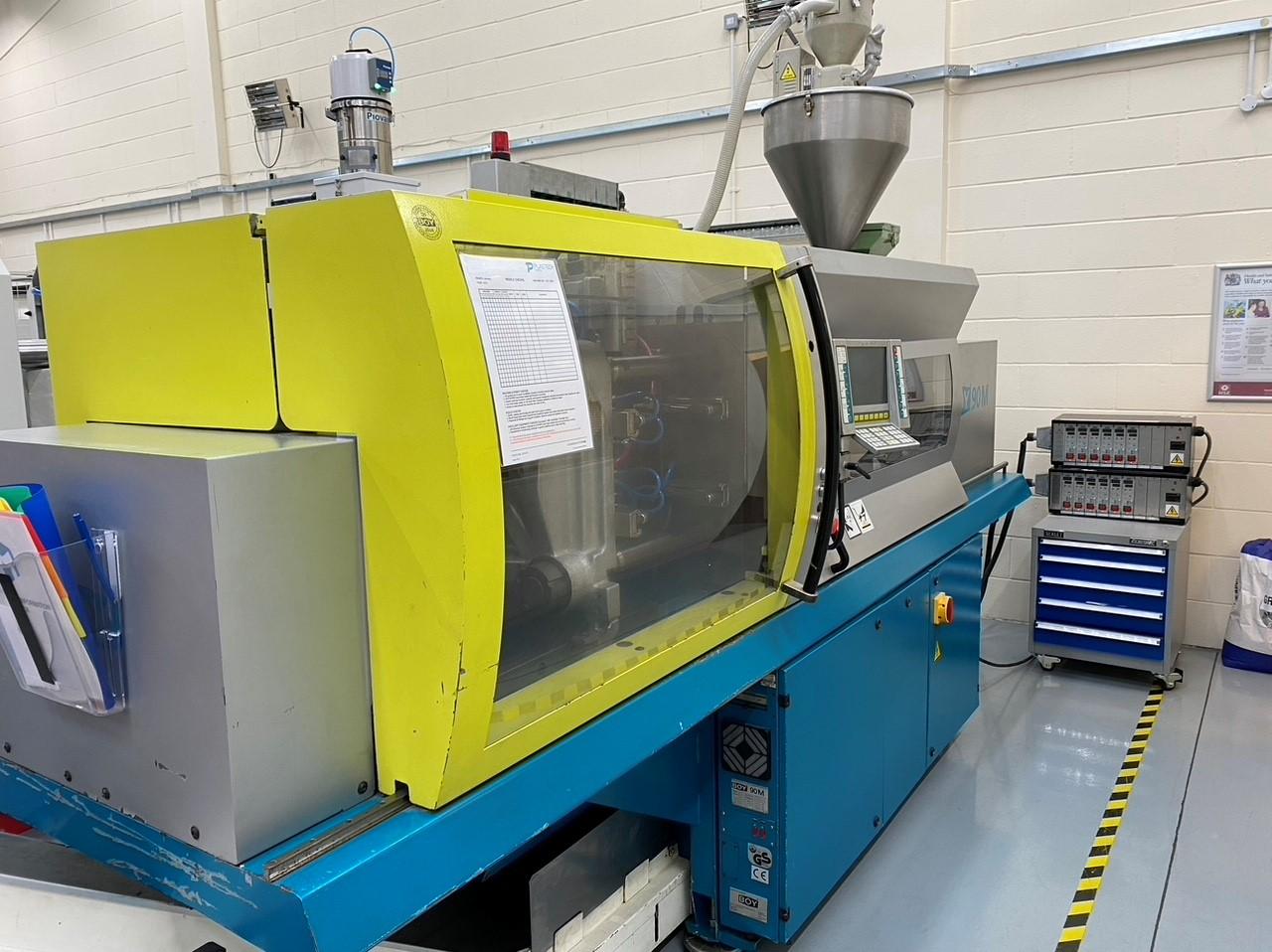 Spare injection moulding capacity - Boy 90M 90T