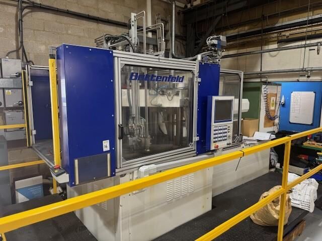 Used BATTENFELD VM ROTARY 150-750 R1520 injection moulding machine