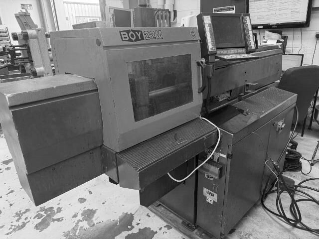 Used BOY 22M injection moulding machine